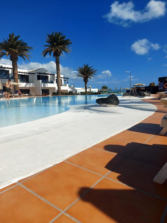 Pool R2 Bahia Kontiki Apartment