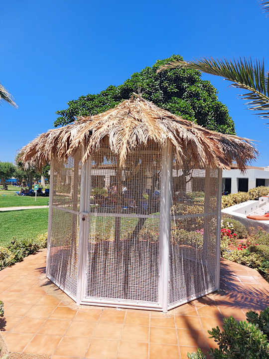 Gartenanlage Anissa Beach & Village