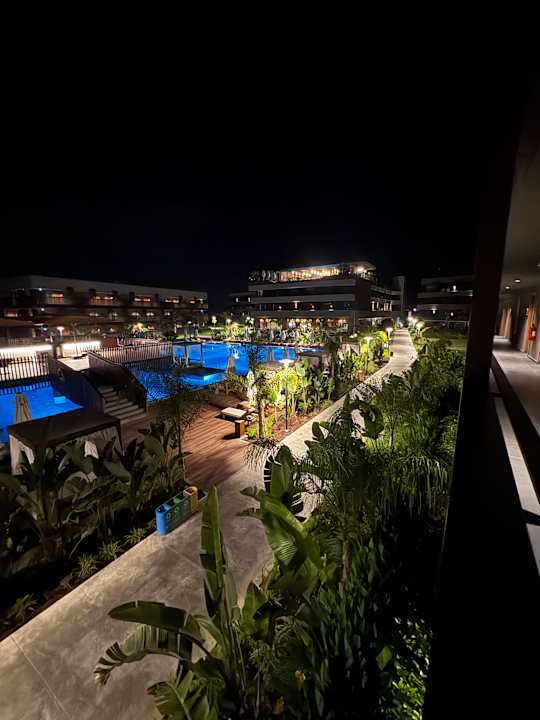 Pool Jacaranda Luxury Resort