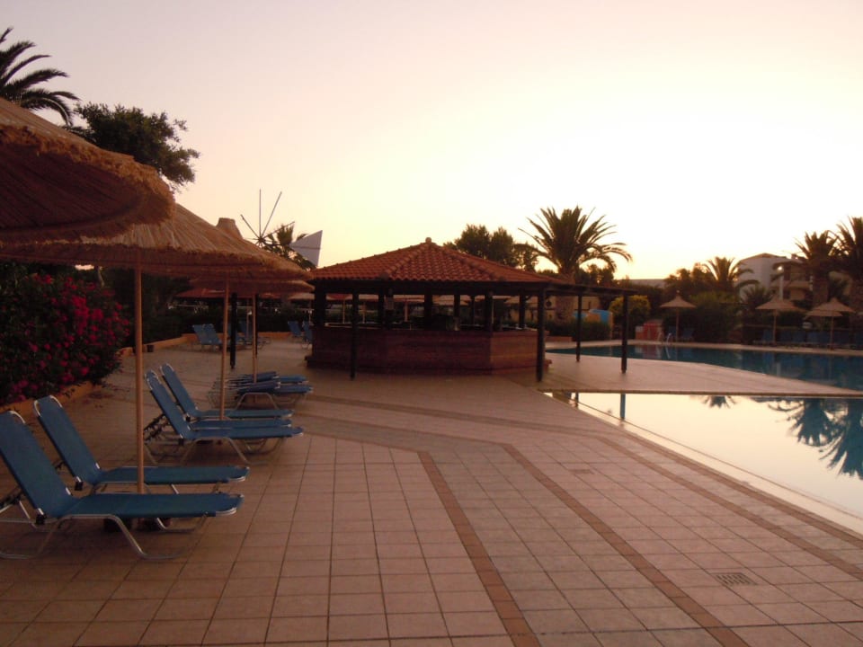 Pool Anissa Beach & Village