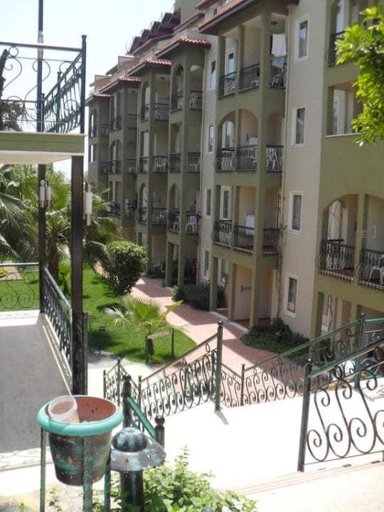 Weg zum Strand Hotel Gardenia Beach