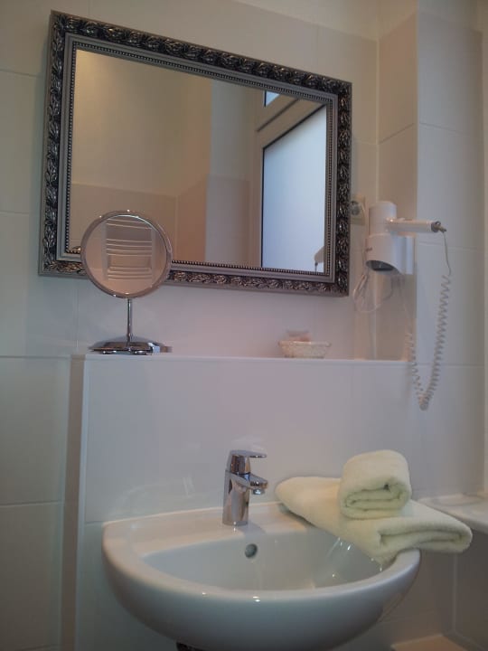 Bad Zimmer  Pension Fischer