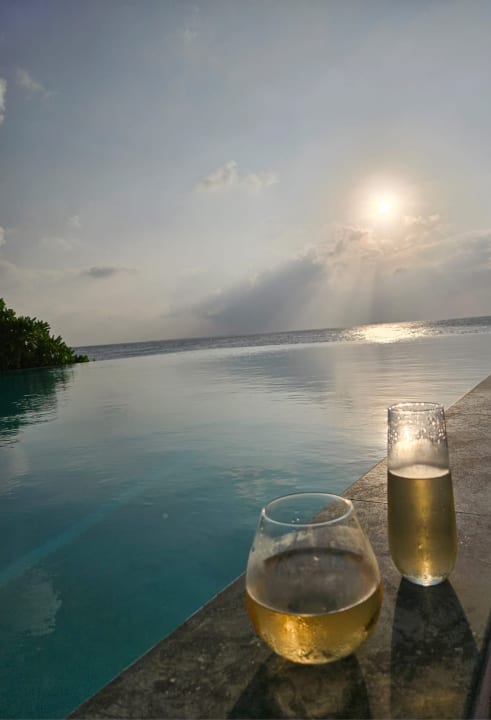 Pool OBLU SELECT Lobigili