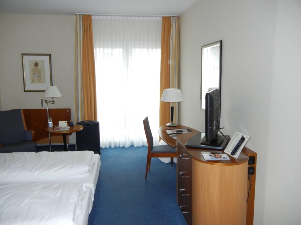Zimmer 120 Hotel Dorint Charlottenhof Halle