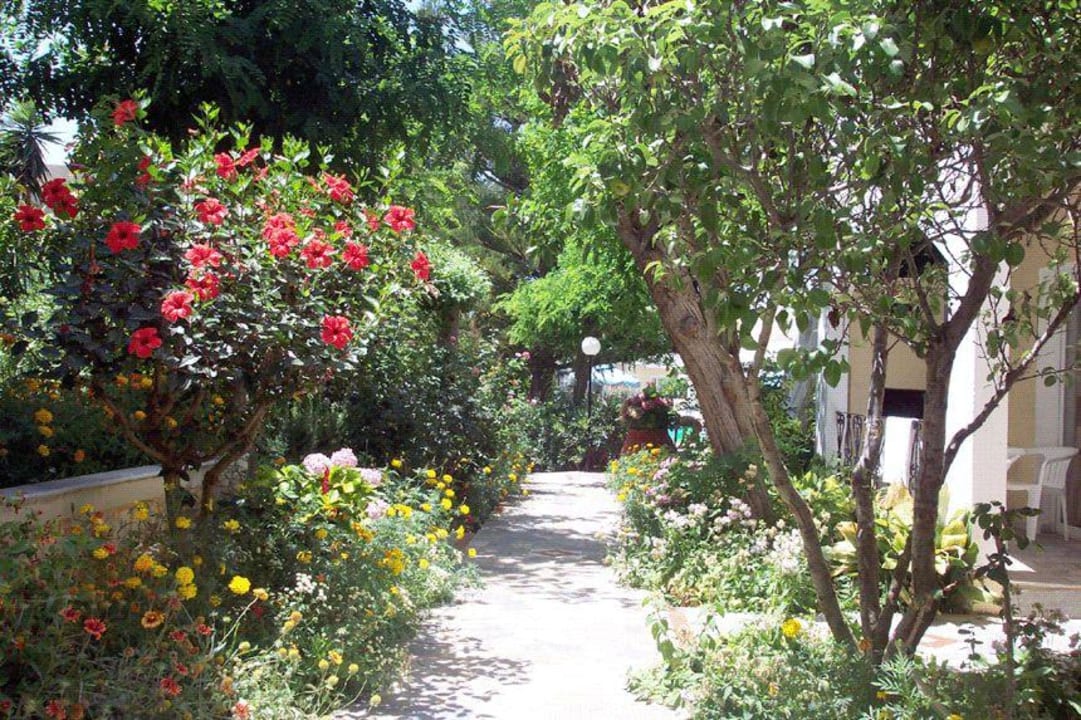 Gartenanlage Kastalia Village & Saint Nikolas Hotel