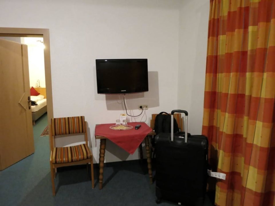 "Familienzimmer" Hotel Goldene Rose (Lechaschau) • HolidayCheck (Tirol