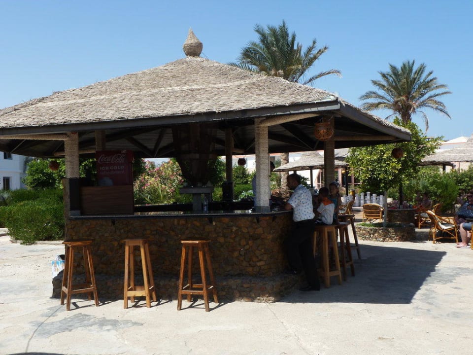 Strandbar Hotel Coral Garden