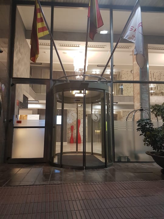 Außenansicht Hotel Ciutat del Prat