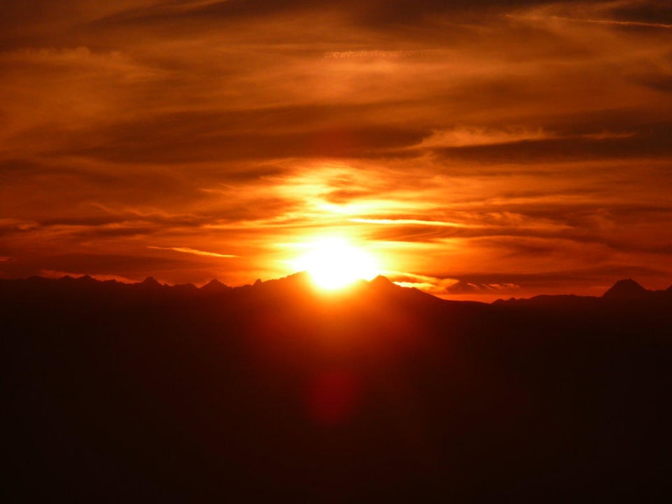 Sonnnenuntergang  Frieden DAS Alpine Panorama  Hotel