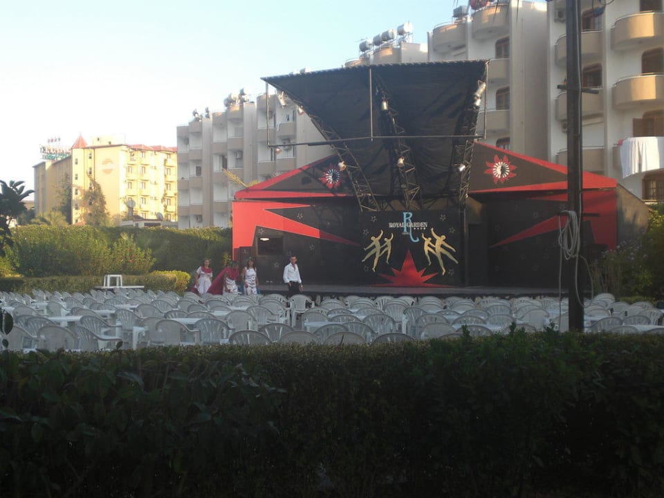 Showbühne Hotel Royal Garden Beach