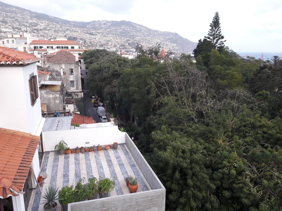Dachterrasse Blick Funchal Hotel Madeira