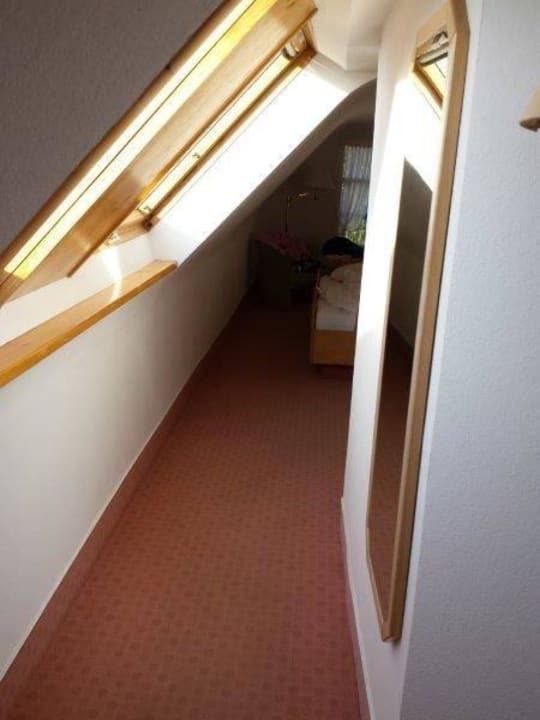 Flur des Zimmers im 3. OG Hotel-Gasthof Zur Kapelle
