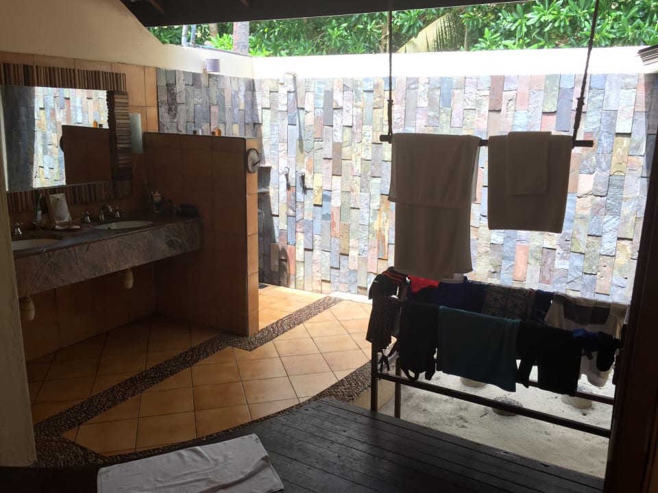 Zimmer Filitheyo Island Resort