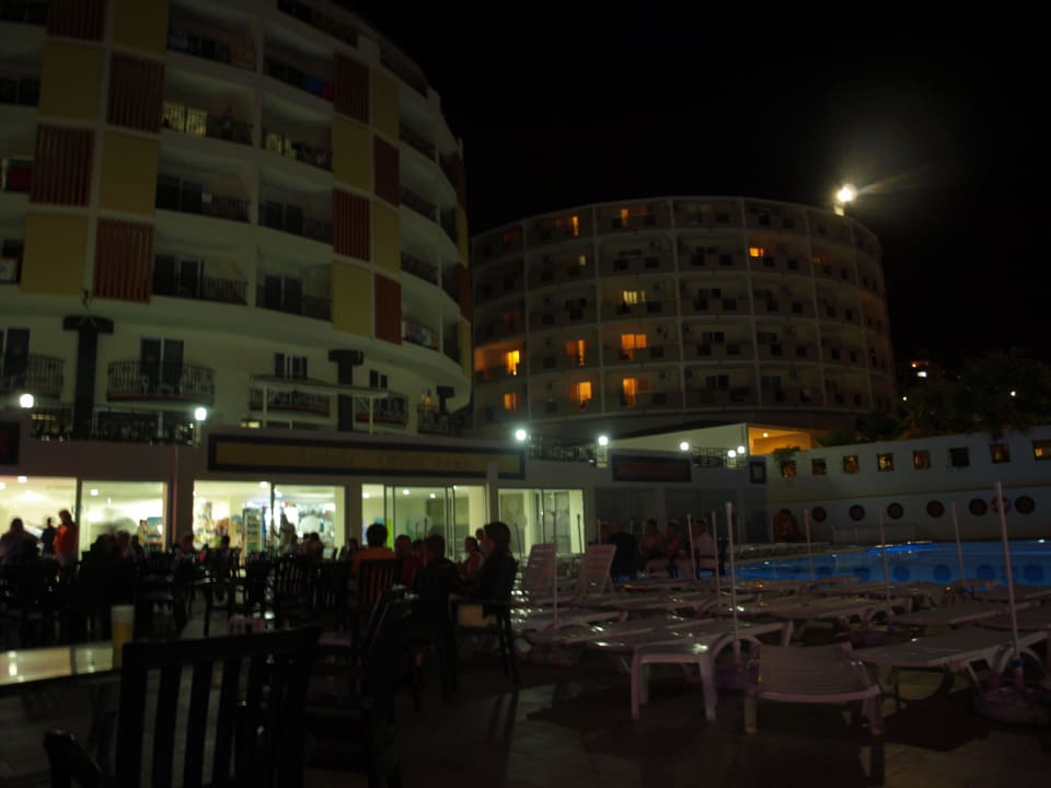 Hotel nocą Hotel Arabella World