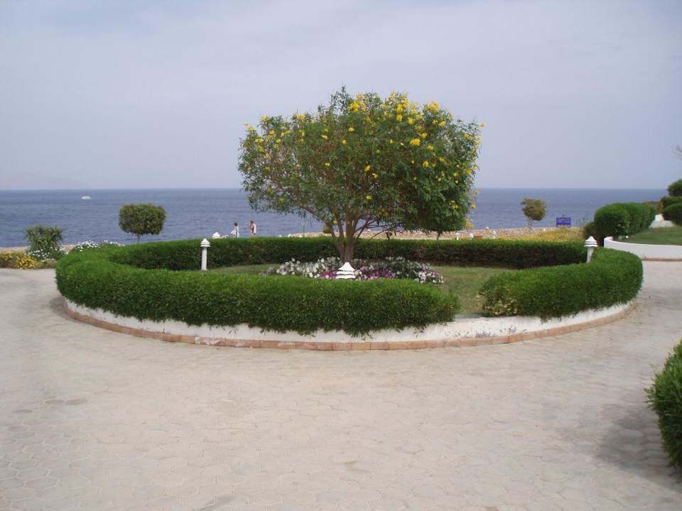 Jardin Dreams Beach Resort