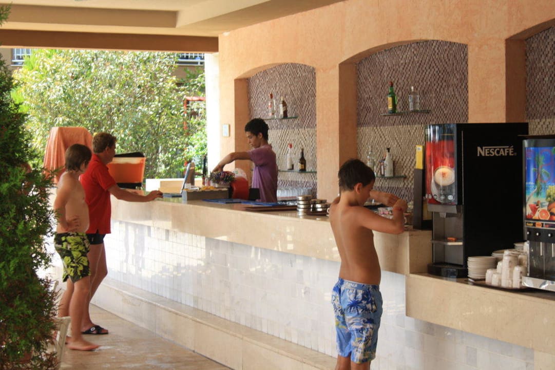 Poolbar Hotel Terrace Beach Resort