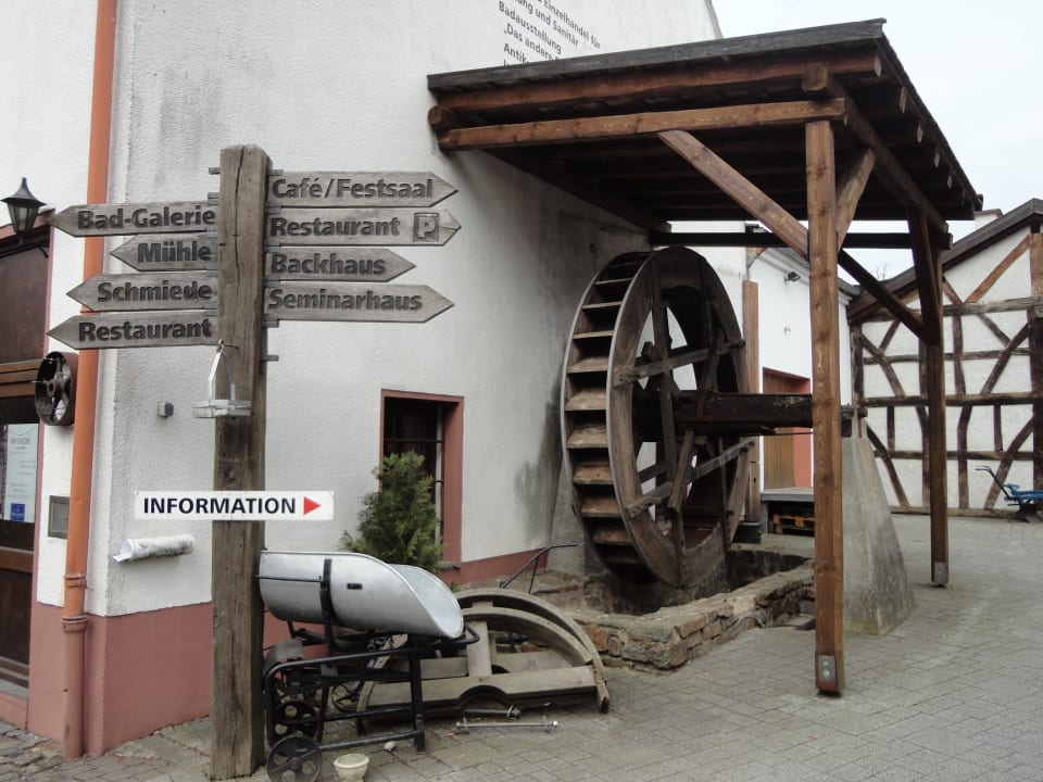 Das Mühlrad Eifel-Hotel Historische Wassermühle