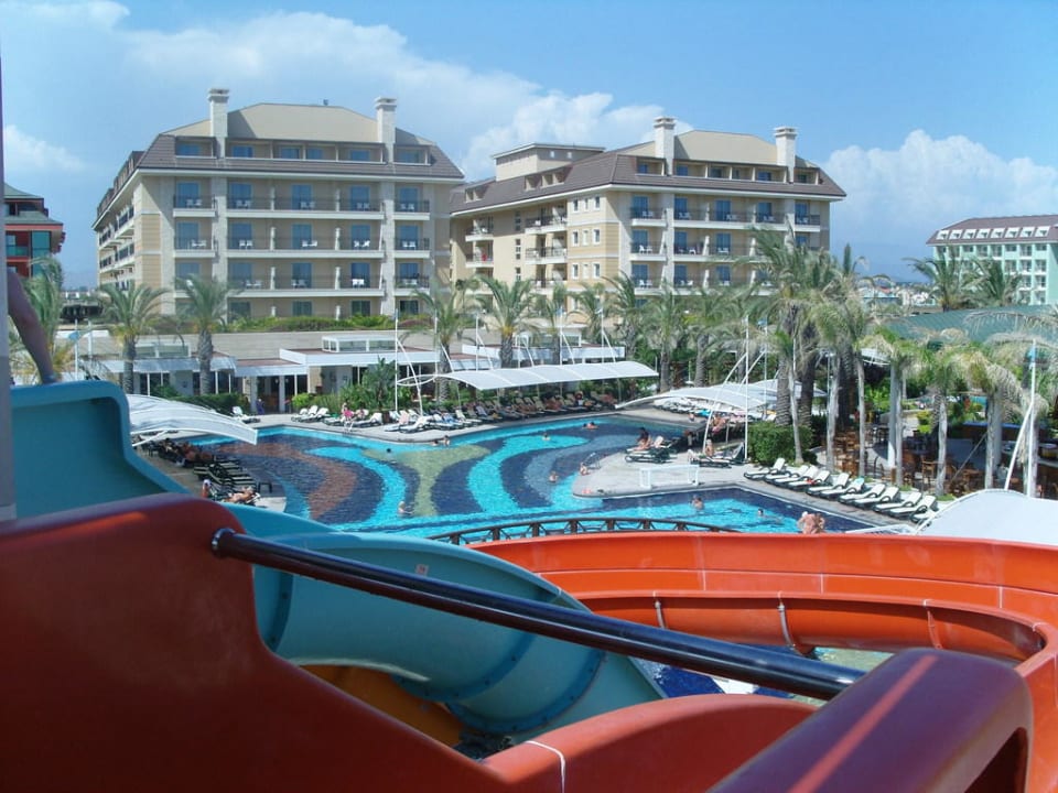 Hotel vom Rutschenturm aus gesehen Crystal Family Comfort Collection