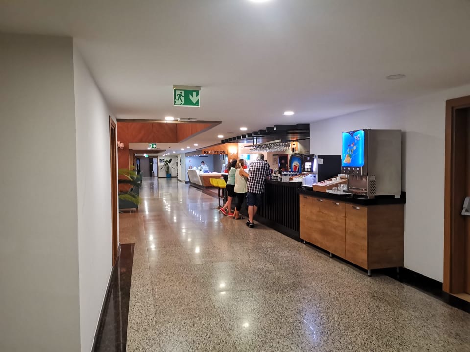 Lobby Side Aquamarin Resort & Spa
