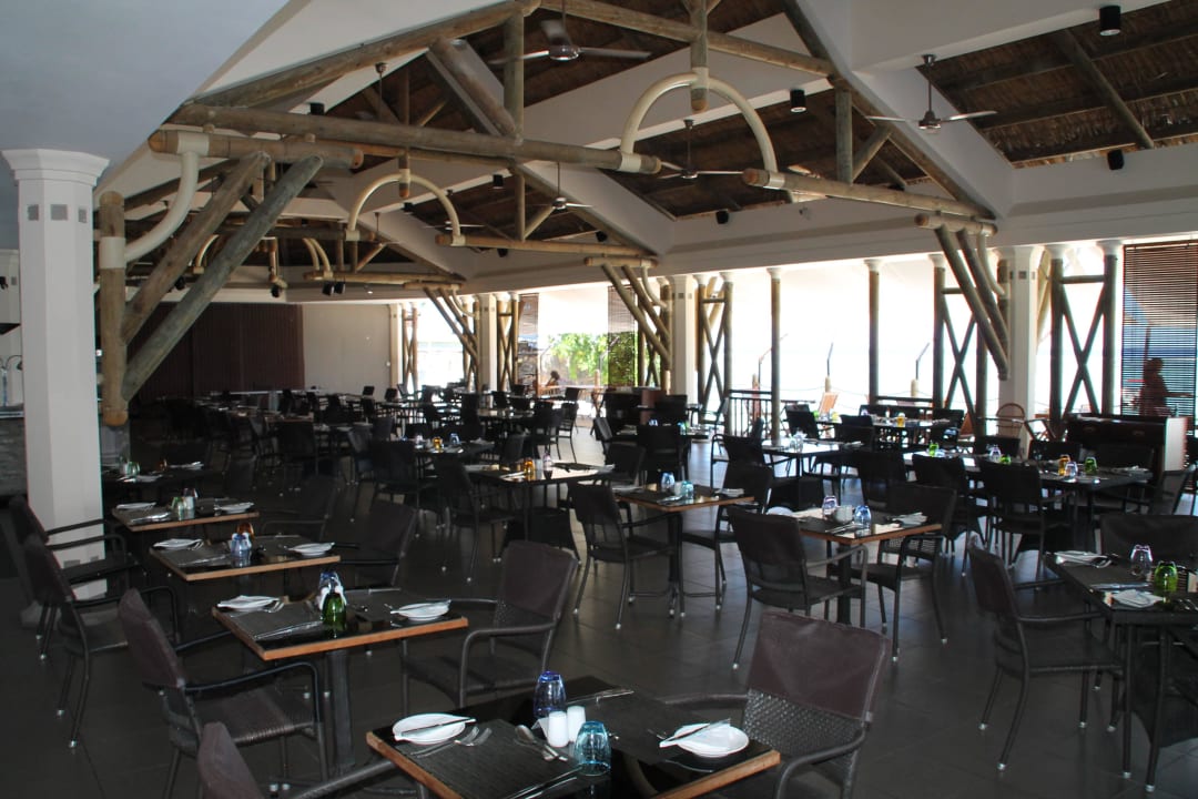 Einblick ins Restaurant  Pearle Beach Resort & Spa