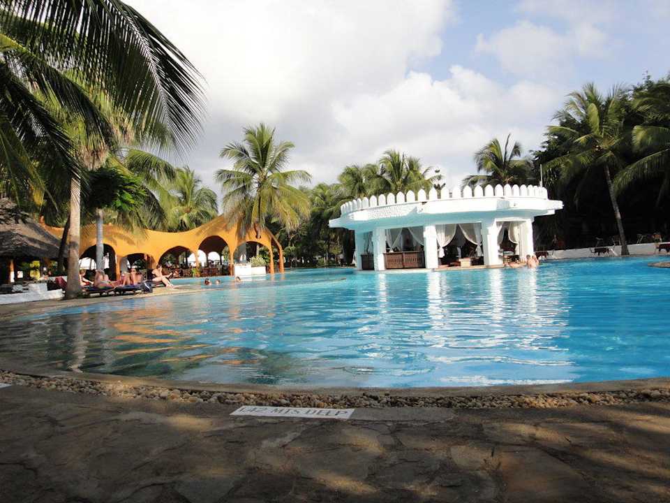 Poolanlage Hotel Southern Palms Beach Resort