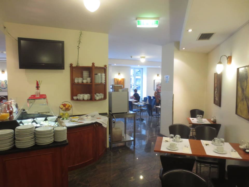 Frühstücksbuffet Suite Hotel 900 m zur Oper