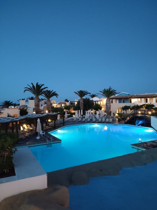 Pool Knossos Royal