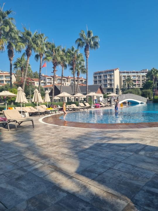 Pool Arum Barut Collection