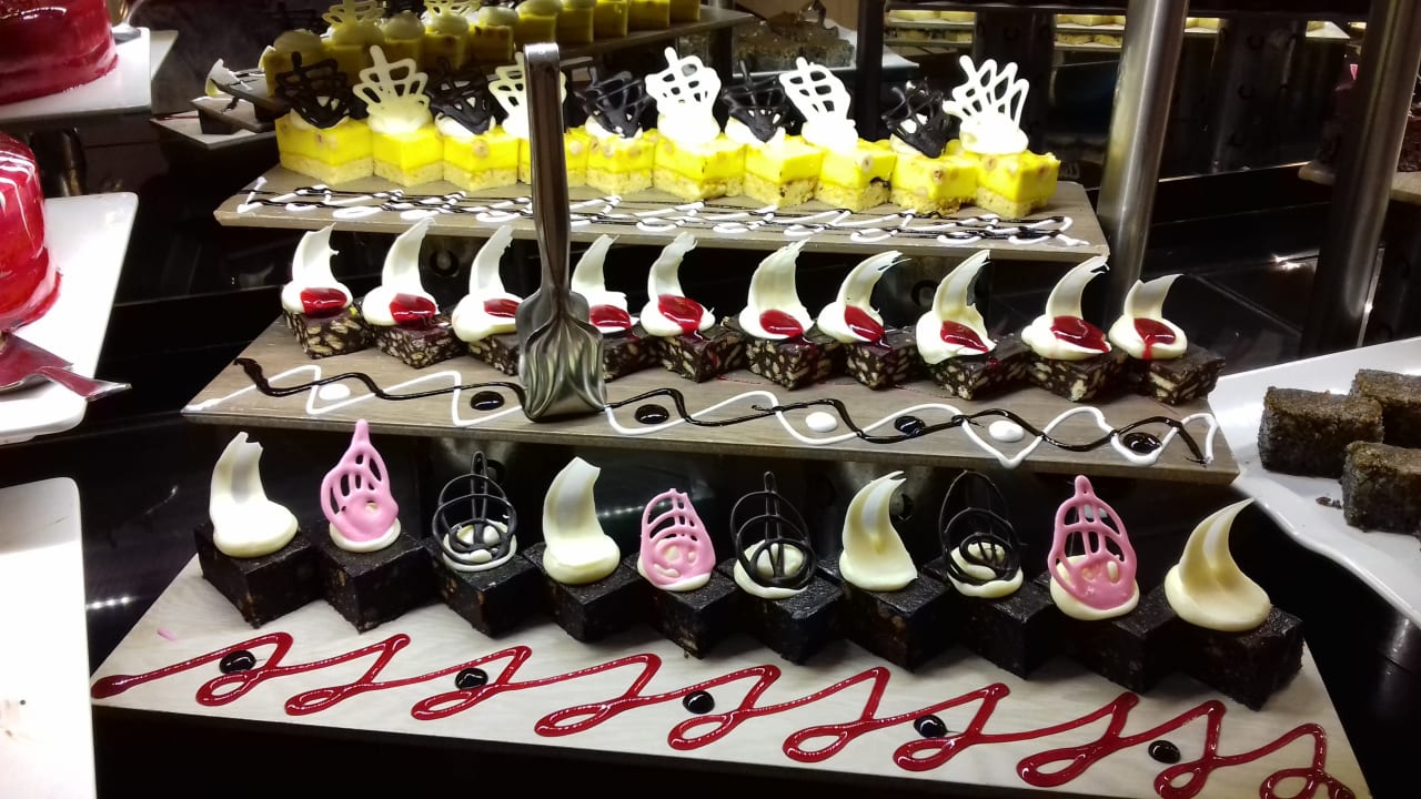 Gastro Well Palace Side