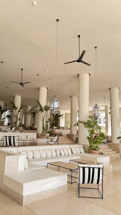 Lobby Serry Beach Resort