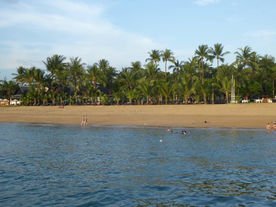 Strandspaziergang La Flora Khao Lak