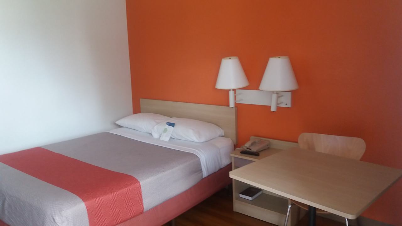 Zimmer / Bett Motel 6 Palm Springs East - East Palm Canyon