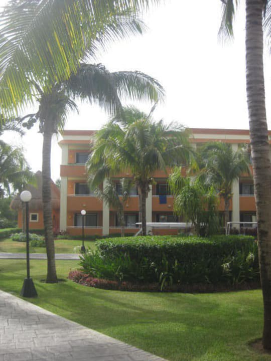 Zimmer in 3 Etagen Blöcken Bahia Principe Grand Tulum