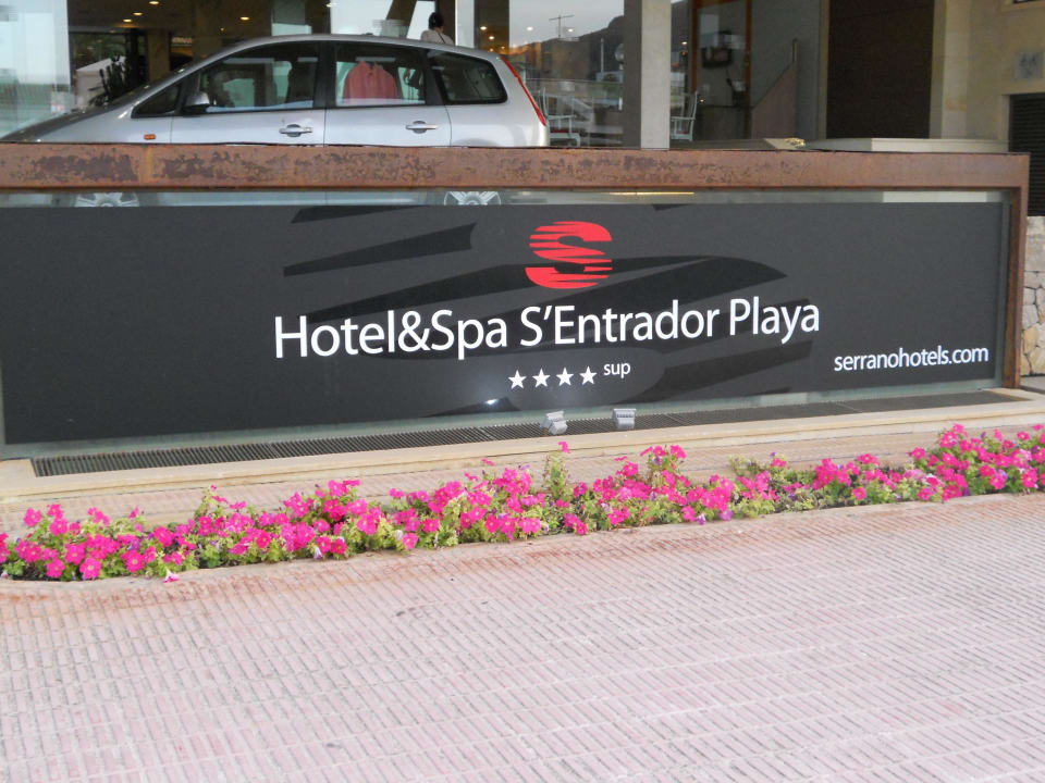 Einfahrt Hotel & Spa S'Entrador Playa