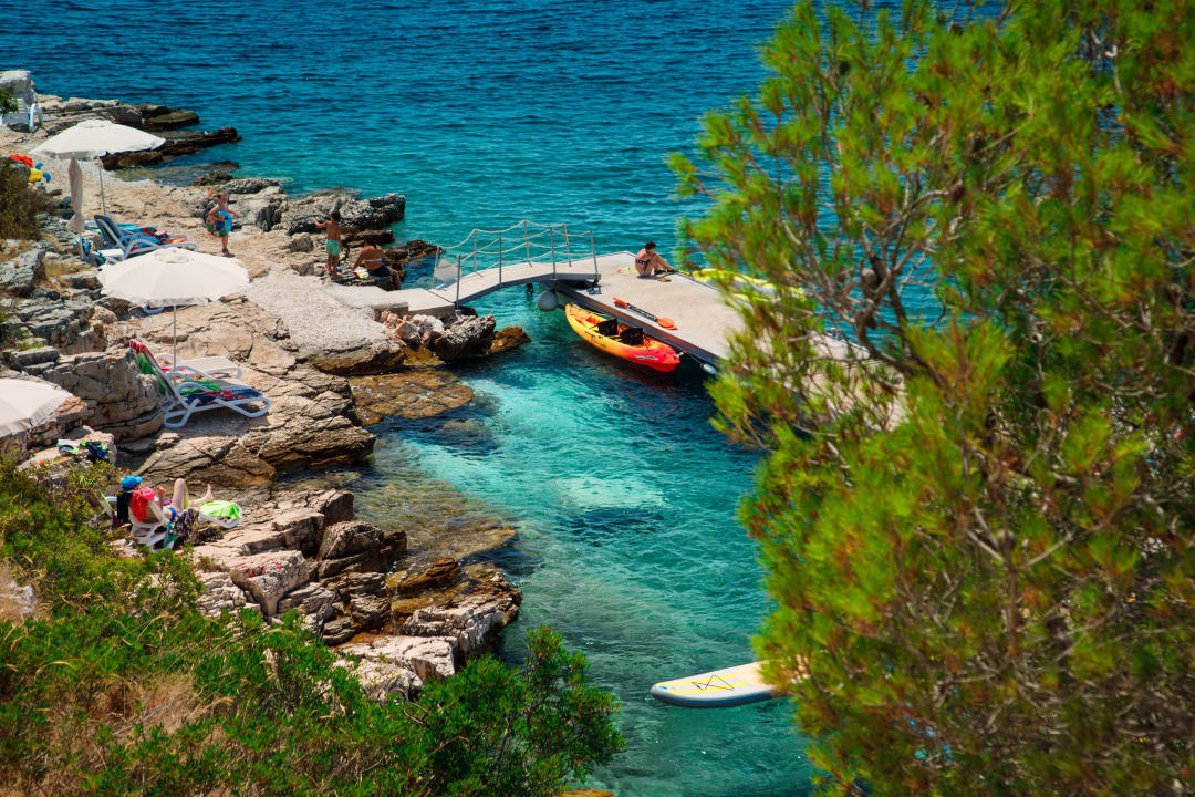 Strand Gava Waterman Milna Resort