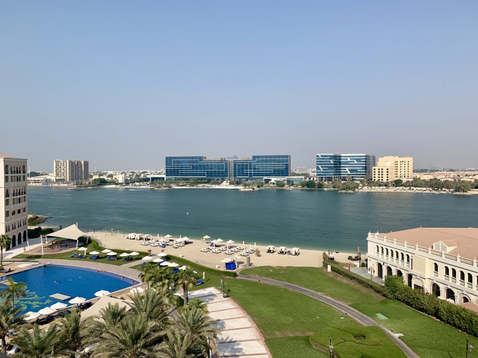 Außenansicht The Ritz-Carlton Abu Dhabi Grand Canal
