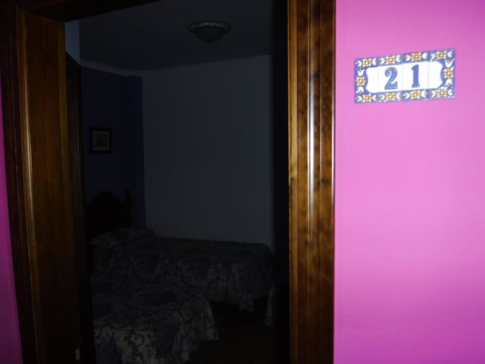 Zimmer 21 Hostal Lojo