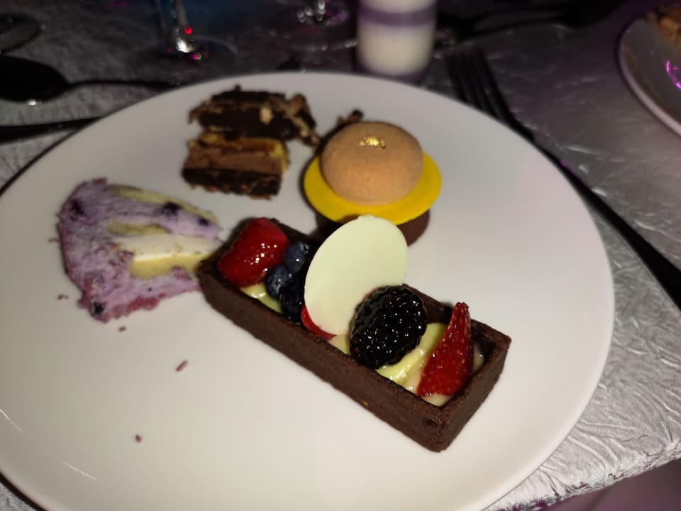 Gastro Ajman Saray, a Luxury Collection Resort