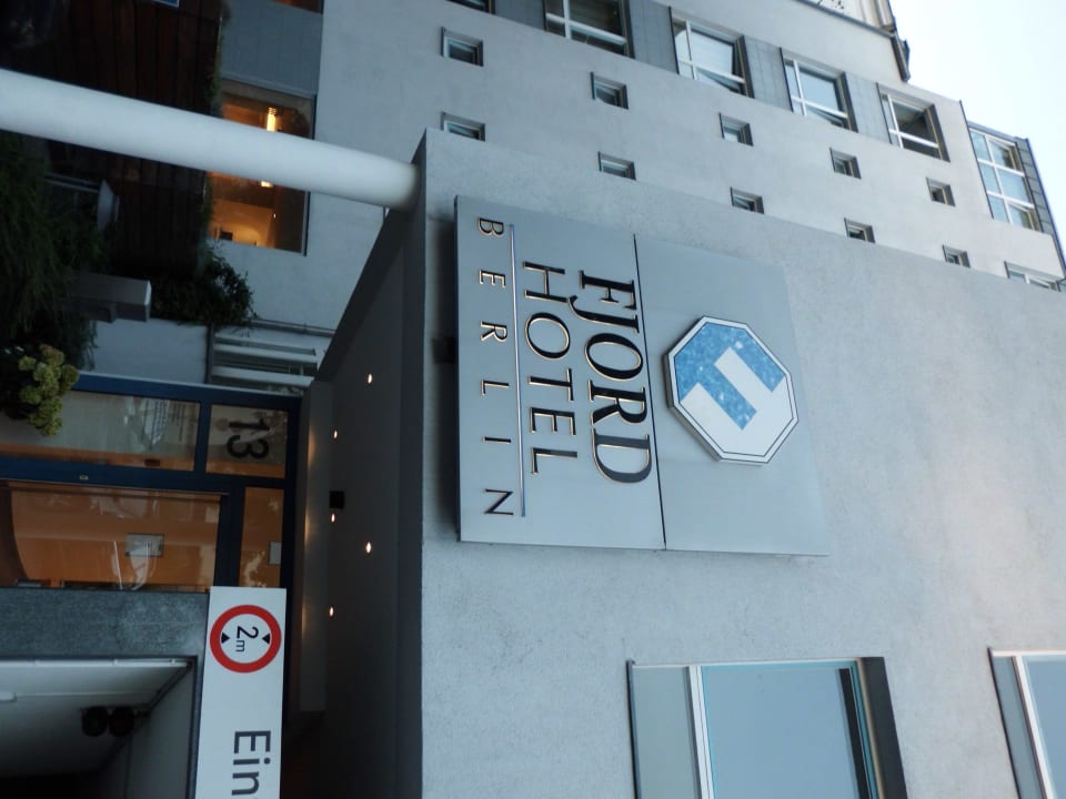 Eingang vom Fjord Hotel fjord hotel berlin