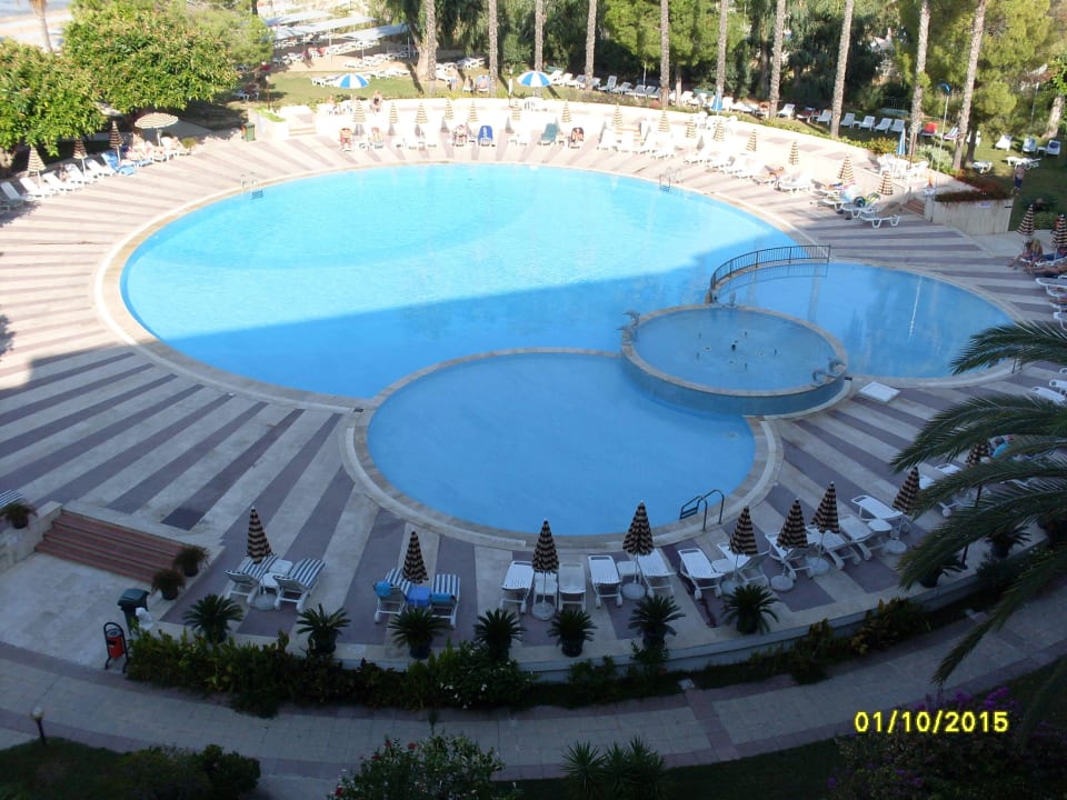 Sauberer großer Pool Top Hotel