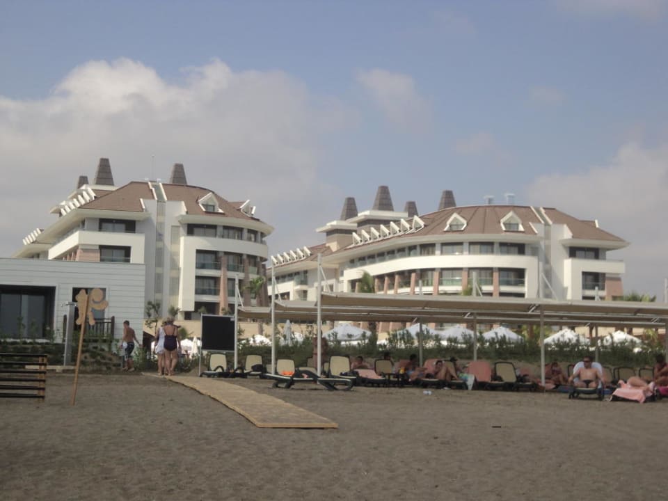 Hotel vom Strand aus gesehen Sherwood Dreams Resort