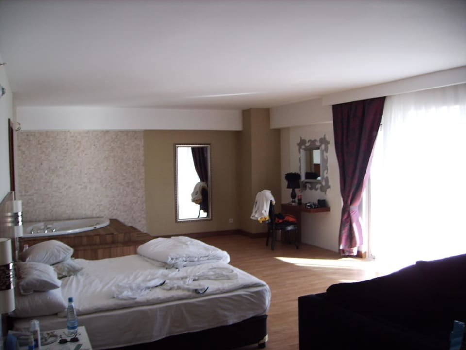 Suite Seaden Sea World Resort & Spa