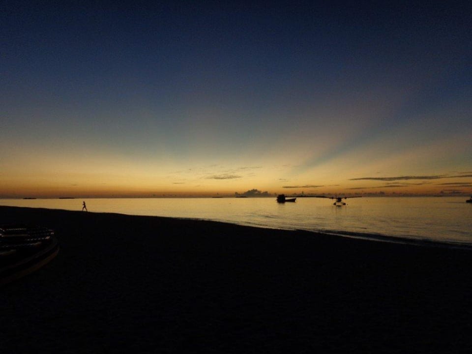 Kurz vor Sonnenaufgang Kuredu Island Resort & Spa