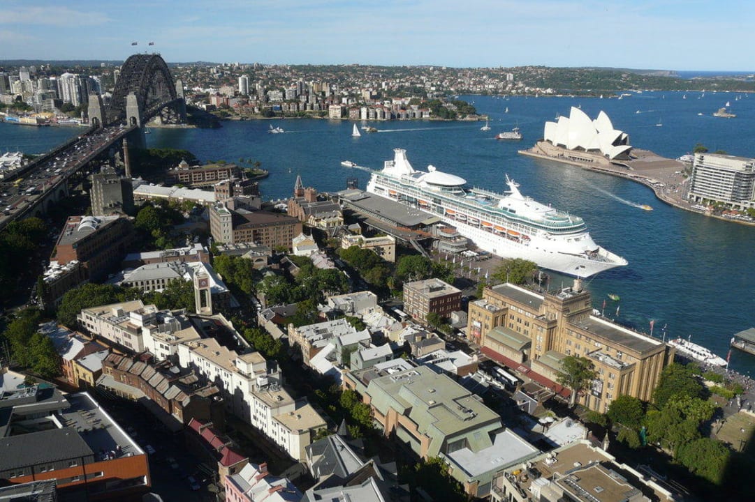 Horizon Premier Grand Harbour View Room/31. Stock Hotel Shangri-La Sydney