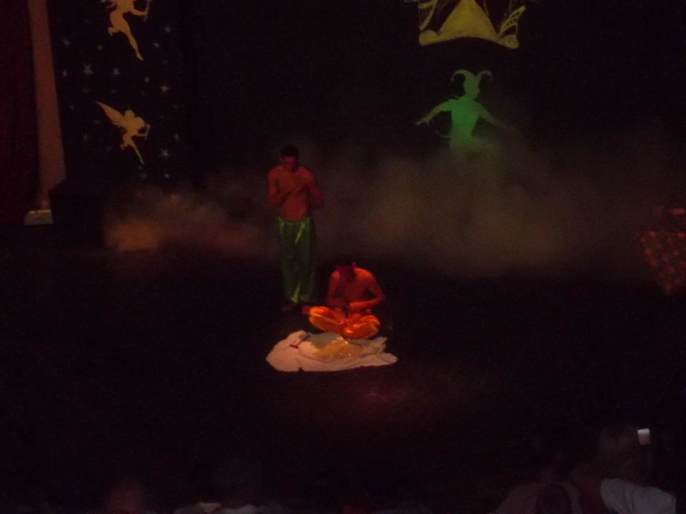 Fakir & Feuershow Grand Seker Hotel