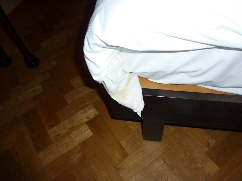 Fleckiges, ekliges Bettdeckeninlett Langton House Hotel