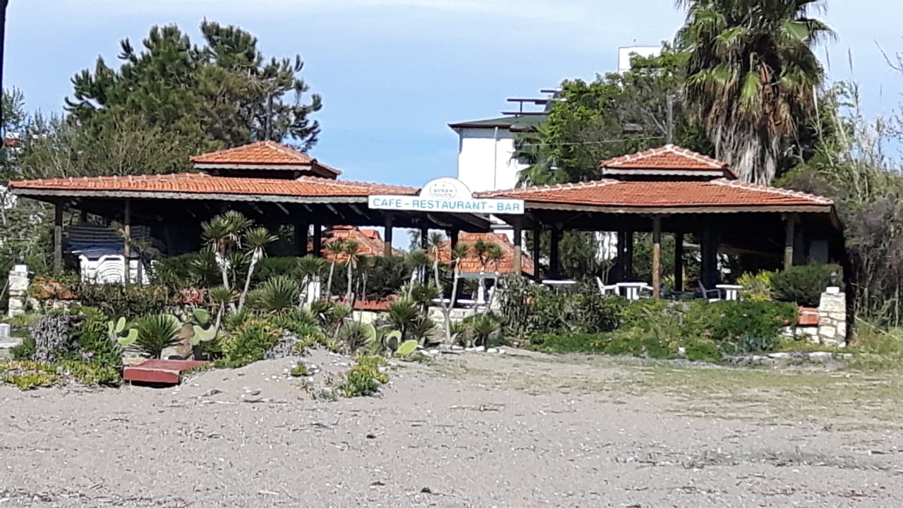 Außenansicht As Queen Beach