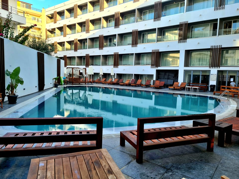 Pool Castellum Suites All Inclusive