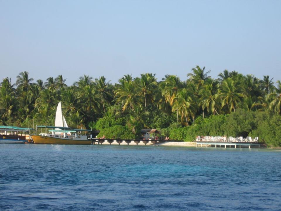 Südseite Steg Embudu Village