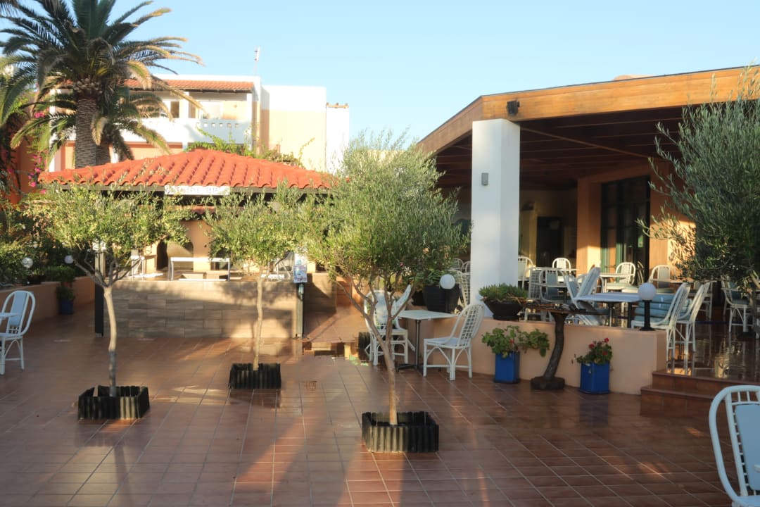 Gastro Anissa Beach & Village